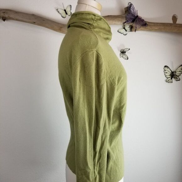 Anthropologie moth green turtleneck sweater - Picture 3 of 7